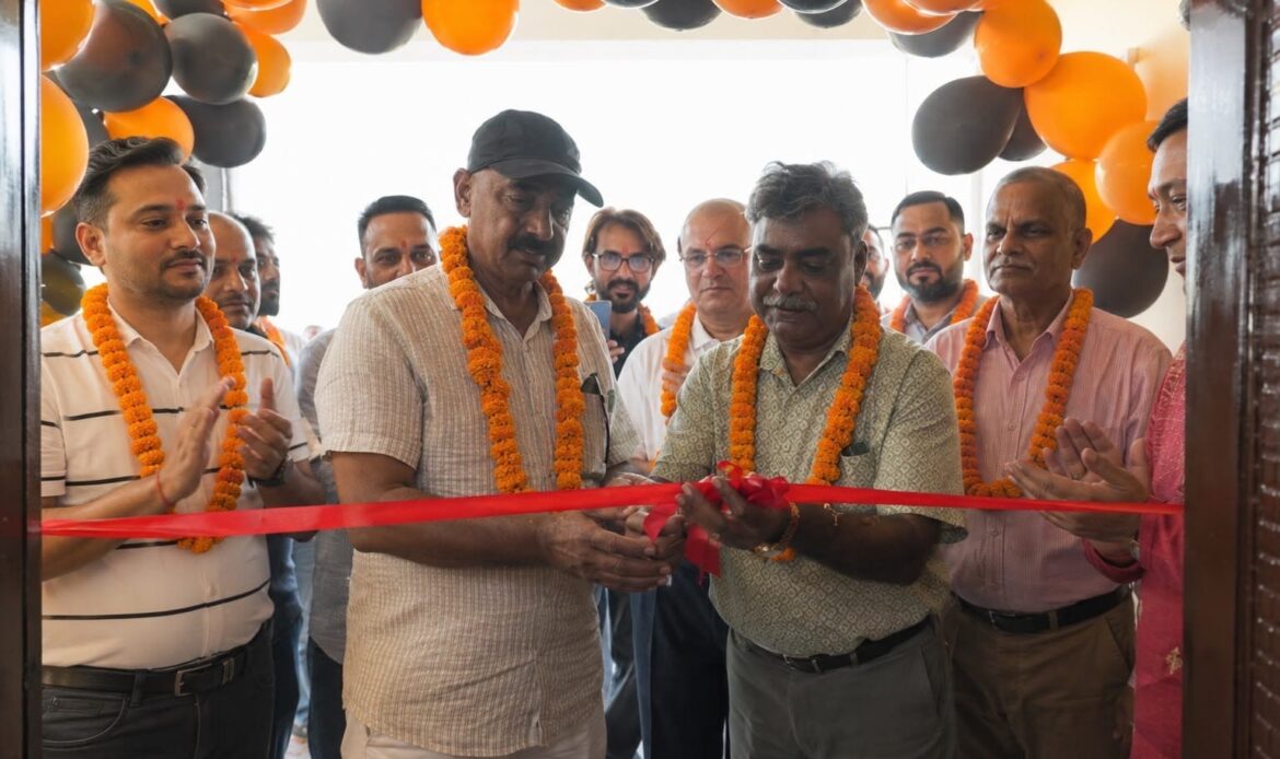 देहरादून में डिजिटल योर लाइफ की नई शाखा का भव्य शुभारंभ, स्थानीय व्यवसायों को मिलेगा आधुनिक डिजिटल समाधान-Newsnetra 4 725f2af5 16f9 487a bf10 41028c9c7f1c