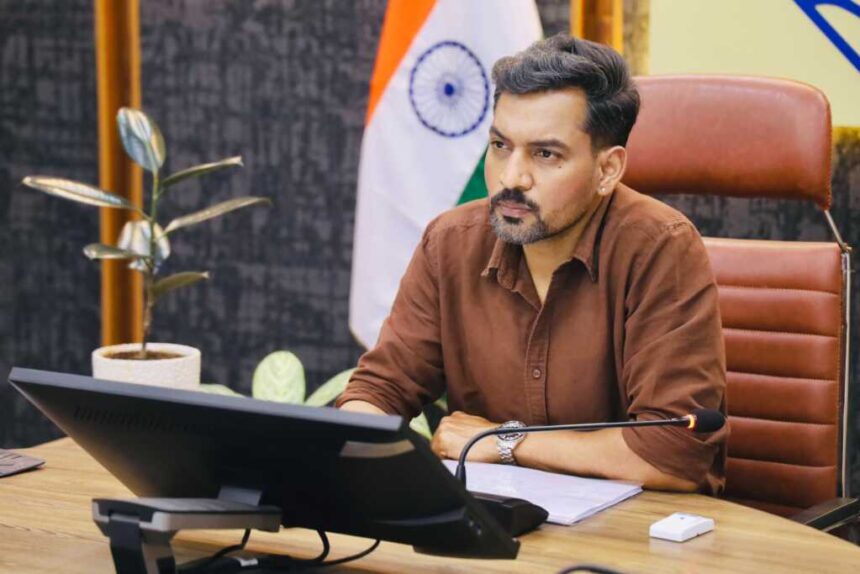 कोरोनेशन अस्पताल की घटती आय पर डीएम आशीष चौहान सख्त, 38 विकास प्रस्तावों पर हुई अहम चर्चा-Newsnetra 5 IMG 20260801 WA0090