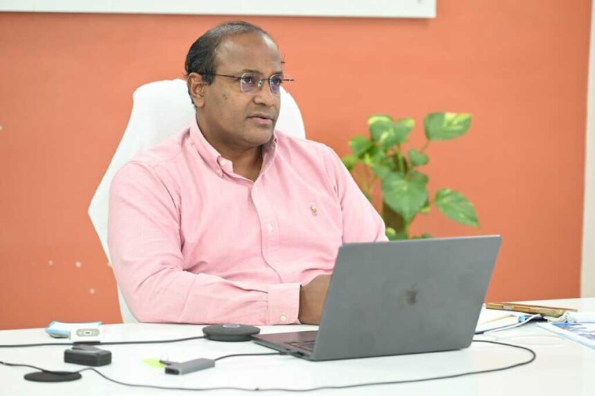 SIR अभियान की समीक्षा में CEO ने दिए सख्त निर्देश, बारिश प्रभावित क्षेत्रों में BLO घर-घर जाकर लें दस्तावेज; देहरादून-हरिद्वार-ऊधमसिंह नगर के लिए विशेष कार्ययोजना-Newsnetra 5 IMG 20260809 WA0014