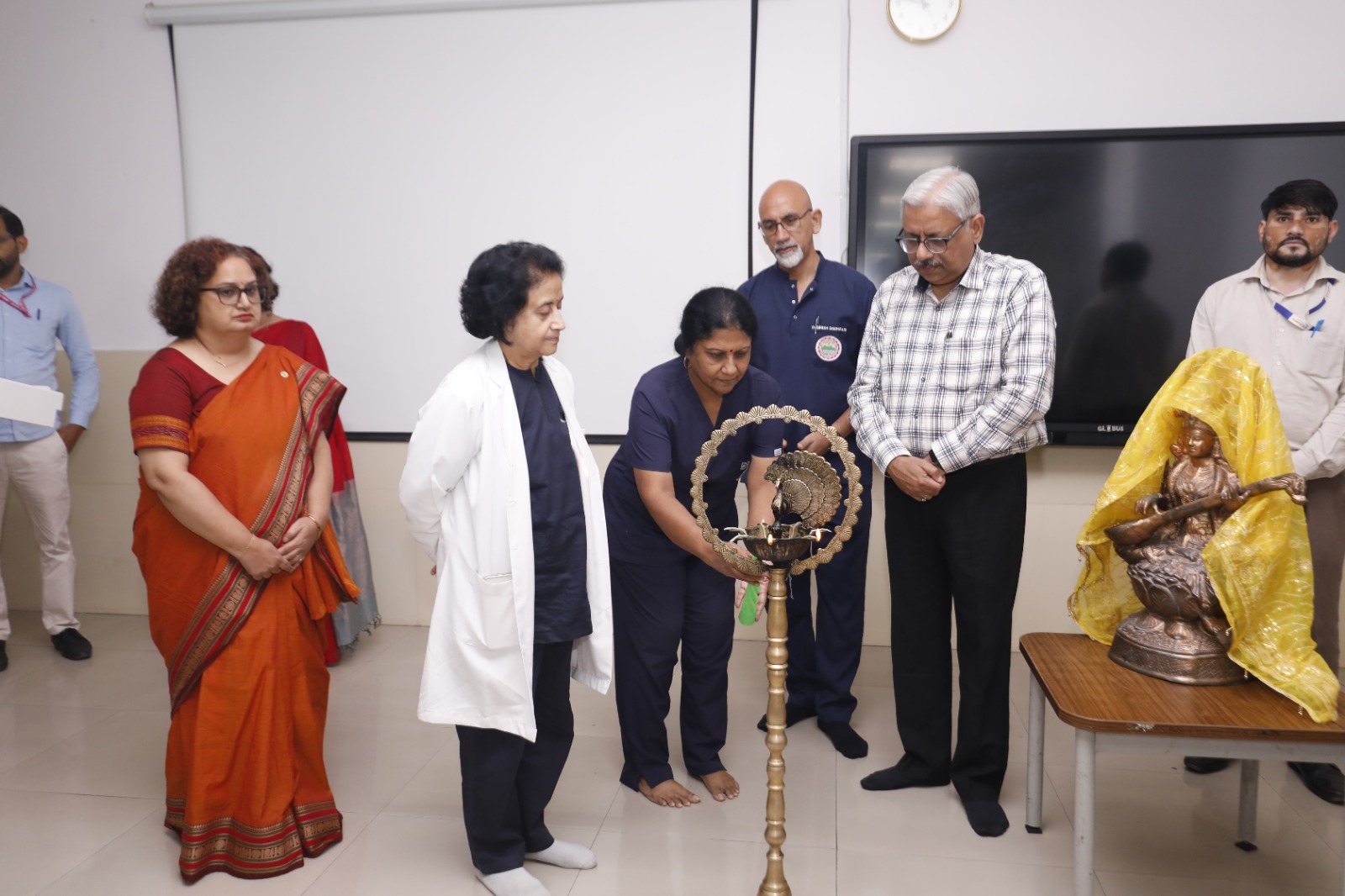 एम्स ऋषिकेश में COPD के आधुनिक प्रबंधन पर चार दिवसीय प्रशिक्षण, डॉक्टरों और नर्सिंग स्टाफ को दिया गया हैंड्स-ऑन प्रशिक्षण-Newsnetra 6 WhatsApp Image 2026 08 12 at 6.13.04 651