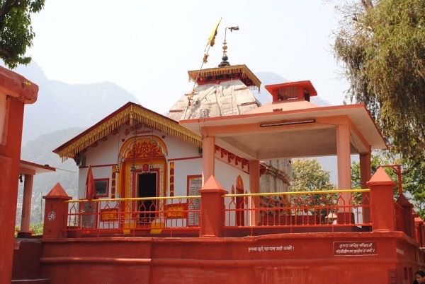 श्रावण में क्यों विशेष प्रिय है भगवान शिव की आराधना? जानिए जलाभिषेक, रुद्राभिषेक और शिवभक्ति का आध्यात्मिक महत्व-Newsnetra 4 bfc7b041 d9ae 4104 bc57 3576edce0018