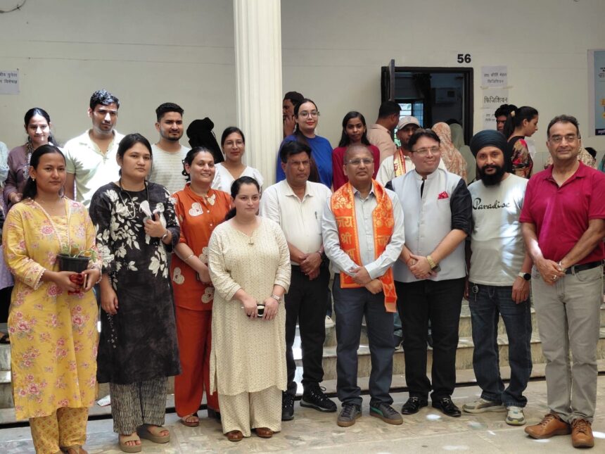 राजकीय चिकित्सालय जसपुर में निशुल्क स्वास्थ्य शिविर, विशेषज्ञ चिकित्सकों को किया गया सम्मानित-Newsnetra 3 ca499b2a e6e8 45d1 a951 3da7a76d16e2 1