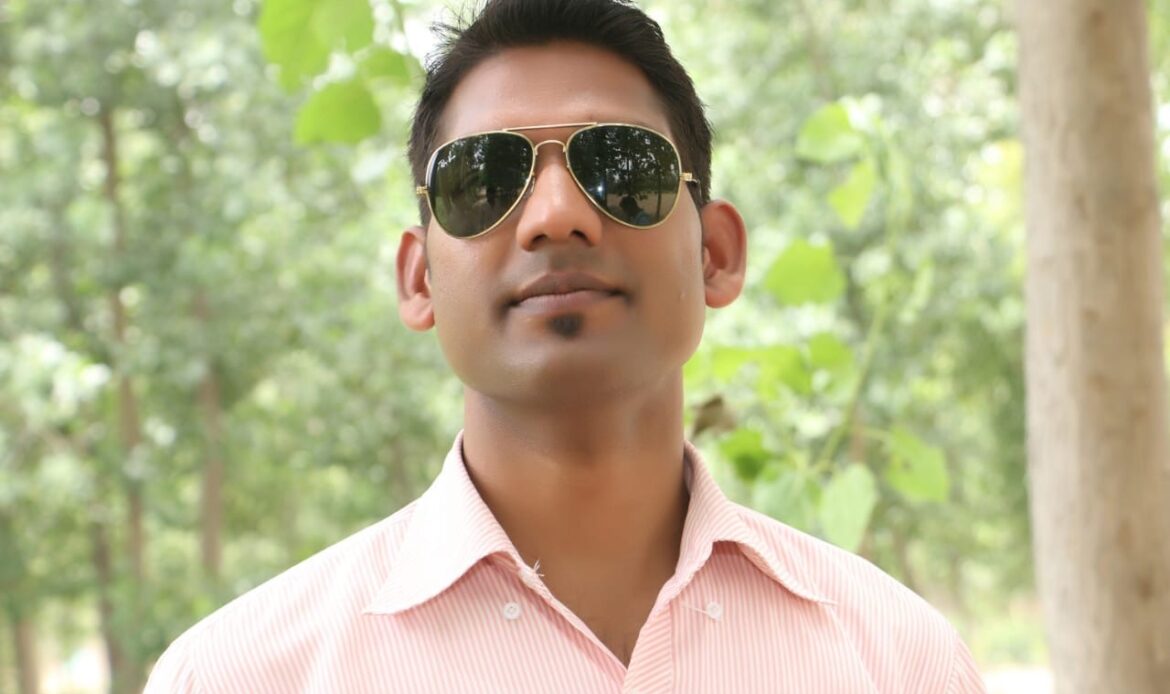 मोबाइल: सुविधा या दुविधा? एक ही कमरे में पास होकर भी दूर हो रहा परिवार -लेखक: अमित्रघात-Newsnetra 4 cd8b657a 2459 41c3 8715 f34f39924d9f