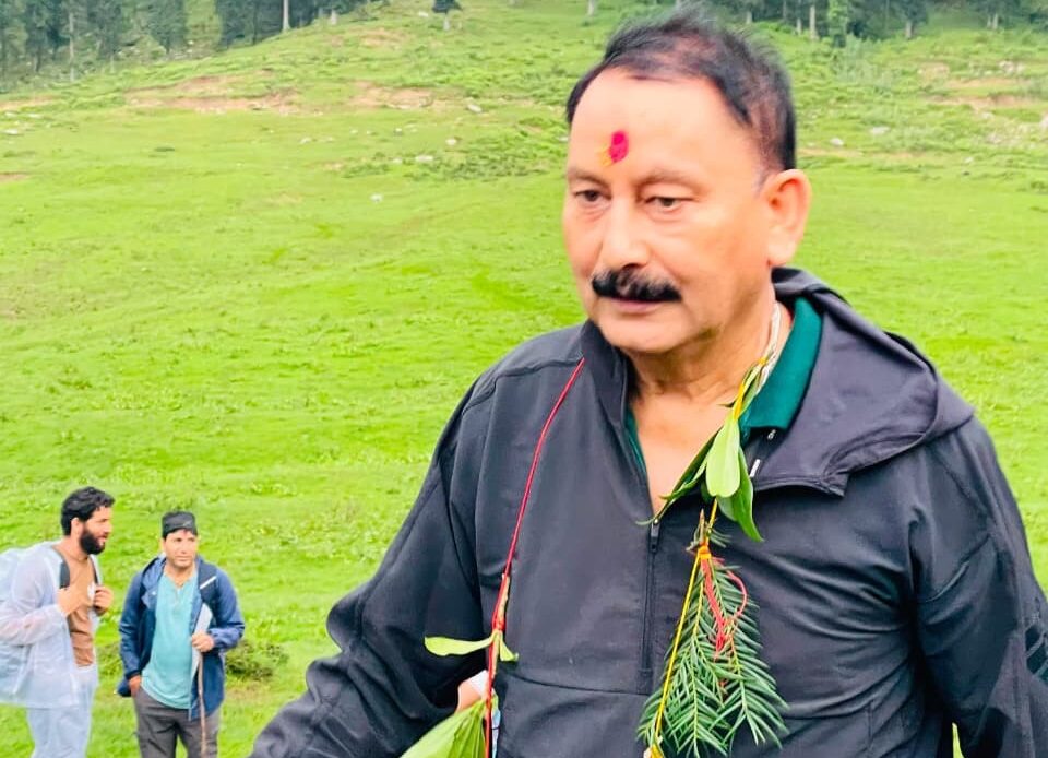 बाड़ागड्डी क्षेत्र की पौराणिक शैल यात्रा में शामिल हुए पूर्व विधायक विजयपाल सजवाण, हरुन्ता बुग्याल तक तय किया पैदल सफर-Newsnetra 8 img 8560