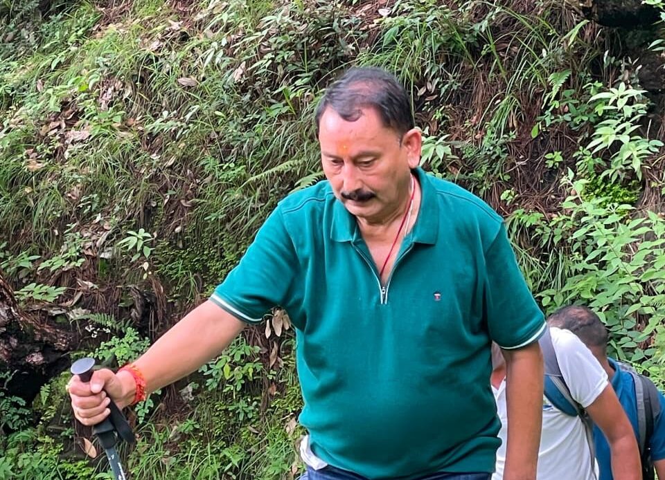बाड़ागड्डी क्षेत्र की पौराणिक शैल यात्रा में शामिल हुए पूर्व विधायक विजयपाल सजवाण, हरुन्ता बुग्याल तक तय किया पैदल सफर-Newsnetra 4 img 8564
