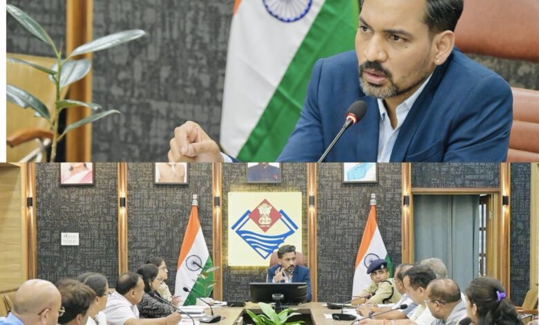 देहरादून में सड़क हादसों पर सख्ती, ब्लैक स्पॉट सुधारने और अवैध मीडियन क्रॉसिंग बंद करने के निर्देश-Newsnetra 3 img 8621