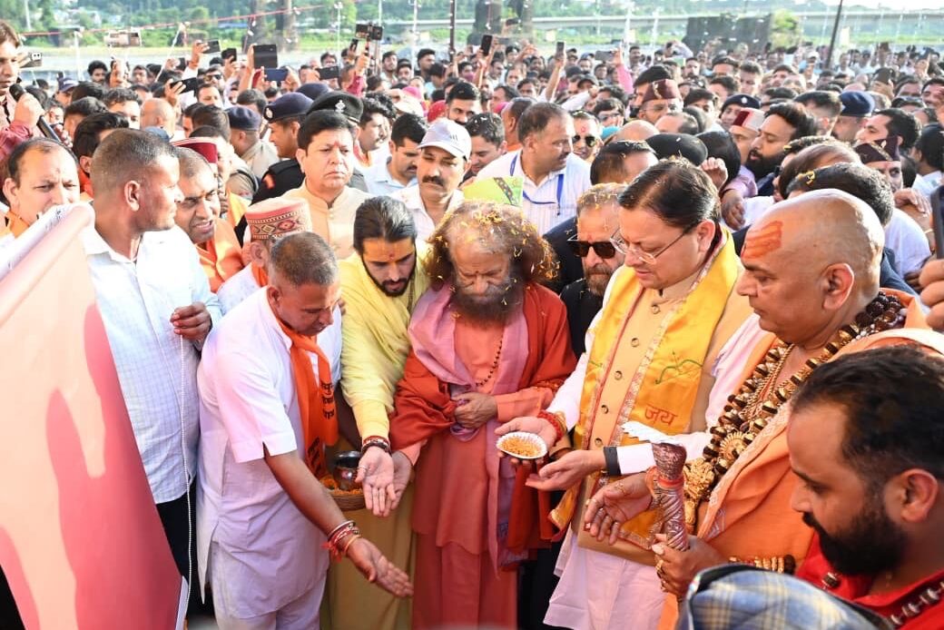 2100 दीपों से जगमगाया मां यमुना का तट, हरिपुर कालसी को मिली बड़ी आध्यात्मिक सौगात, मां यमुना प्रतिमा का हुआ अनावरण-Newsnetra 13 0a5f3da2 c3db 4210 af17 c3f88b03bc1b 1