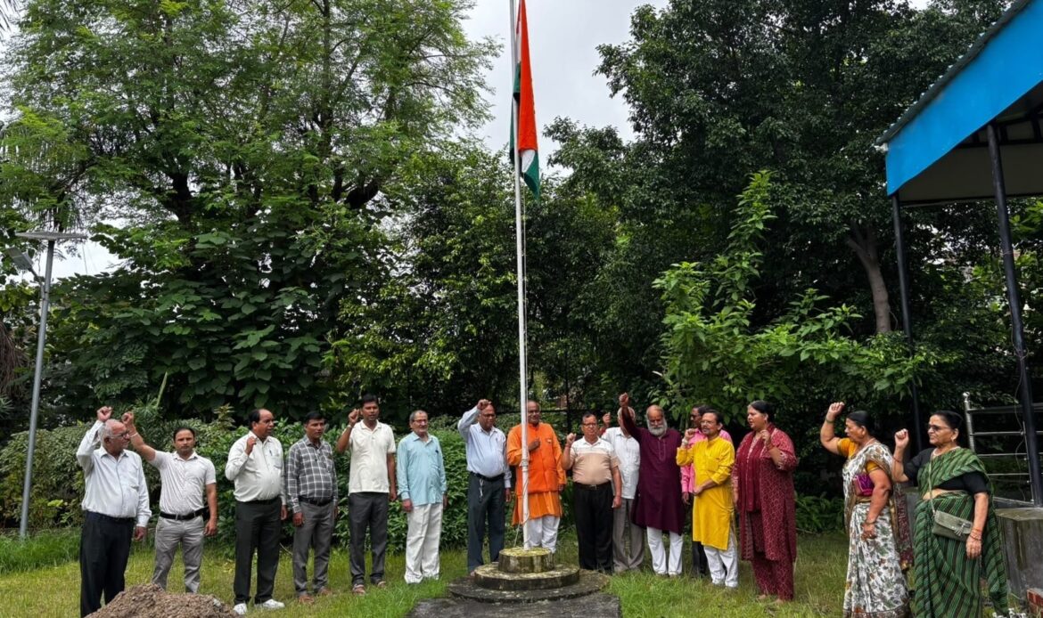 भीषण बाढ़ से प्रभावित बाढ़ पीड़ितों की मदद के लिए आगे आएं स्वतंत्रता सेनानी शहीदपरिवार- जितेन्द्र रघुवंशी-Newsnetra 4 54d2ca87 bcb2 4275 ba19 0d4ee5509e24