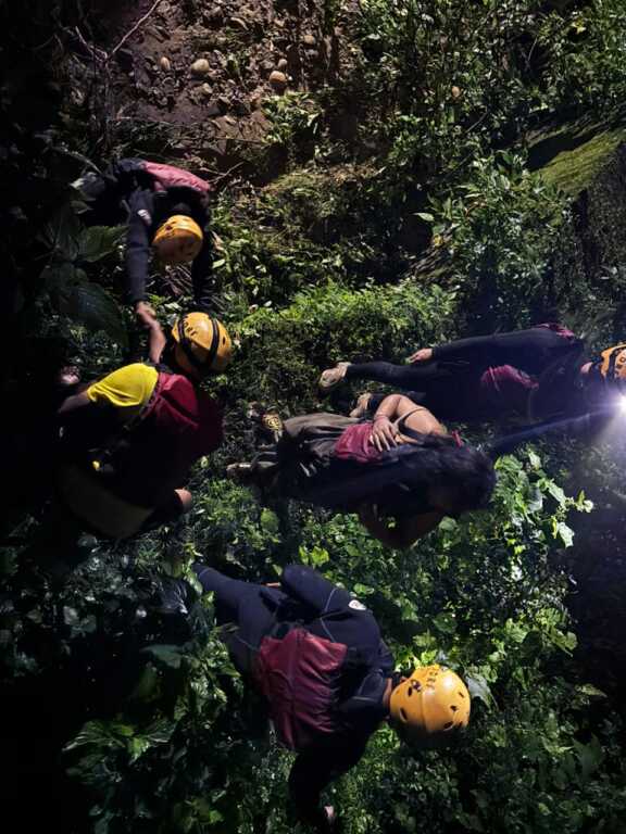 कंडोली पुल के पास तेज बरसाती बहाव में बही क्रेटा, वाहन में सवार दो लोगों की मौत; SDRF ने रातभर चलाया रेस्क्यू अभियान, घायल युवती को 2 किमी दूर से सुरक्षित बाहर निकाला-Newsnetra 7 IMG 20260901 WA0119