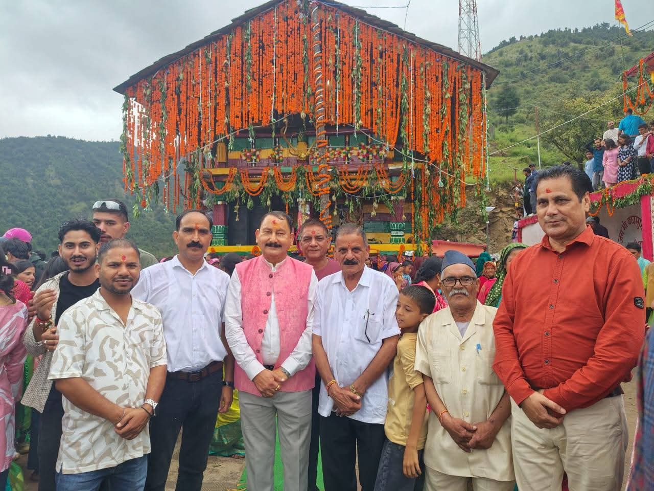 पौराणिक ‘भेड़ू का तमाशा’ मेले में शामिल हुए पूर्व विधायक विजयपाल सजवाण, समेश्वर महाराज के किए दर्शन-Newsnetra 40 WhatsApp Image 2026 09 13 at 4.39.01 PM