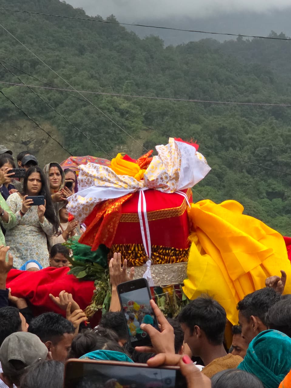 पौराणिक ‘भेड़ू का तमाशा’ मेले में शामिल हुए पूर्व विधायक विजयपाल सजवाण, समेश्वर महाराज के किए दर्शन-Newsnetra 36 WhatsApp Image 2026 09 13 at 4.39.14 PM