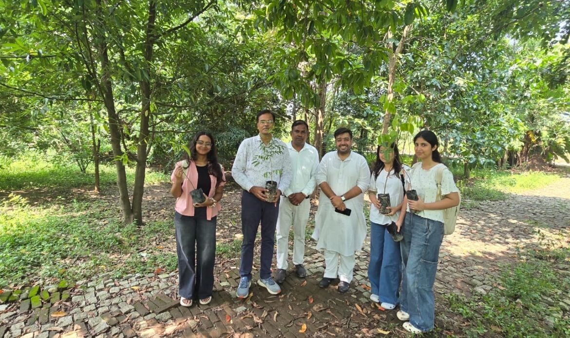 देहरादून: राजकीय प्राथमिक विद्यालय में बच्चों को सिखाए स्वस्थ जीवन के मंत्र, आयुर्वेद और योग की दी जानकारी-Newsnetra 5 b3b893e7 a8e9 4e06 81d3 4ee95458b503