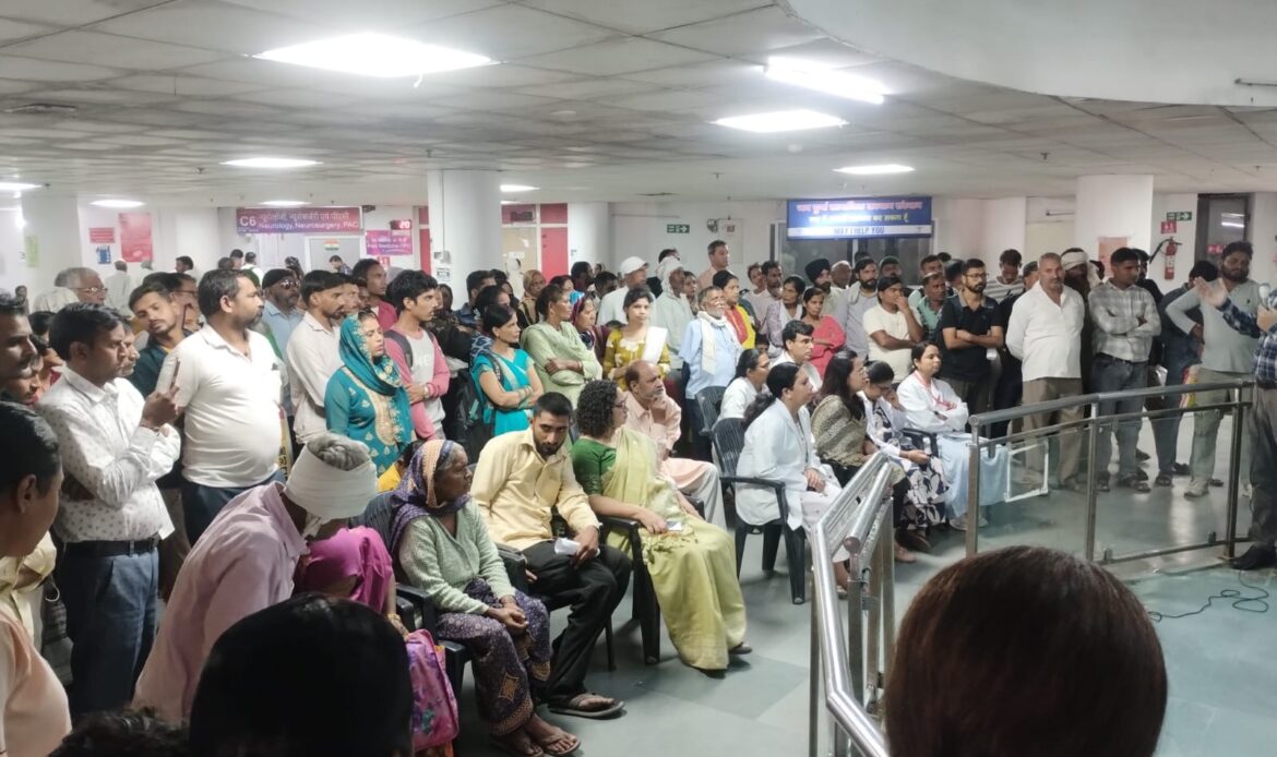विश्व हृदय दिवस पर स्वास्थ्य जागरूकता अभियान, एम्स ऋषिकेश में ओपीडी मरीजों व तीमारदारों को किया हृदय संबंधी बीमारियों के प्रति जागरूक-Newsnetra 4 c87542a8 b973 4c97 84e6 5b99a42d2744