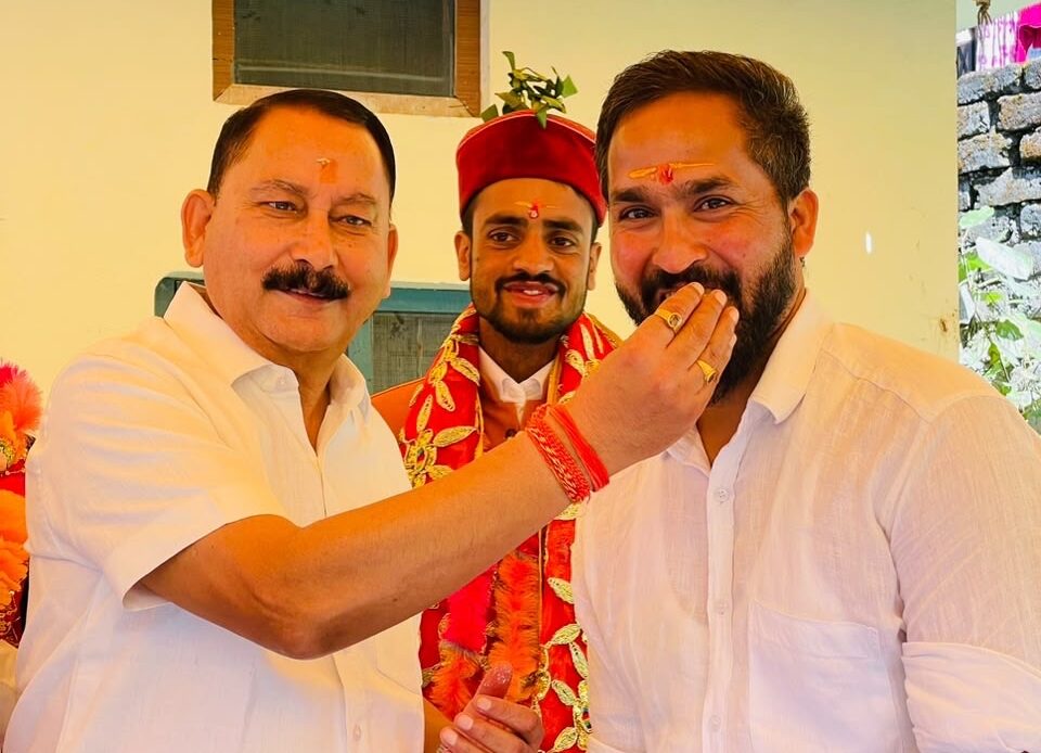 नवनिर्वाचित छात्रसंघ पदाधिकारियों से पूर्व विधायक विजयपाल सजवाण ने की शिष्टाचार भेंट-Newsnetra 5 cac91161 bc69 4a91 8027 ea575ad30225