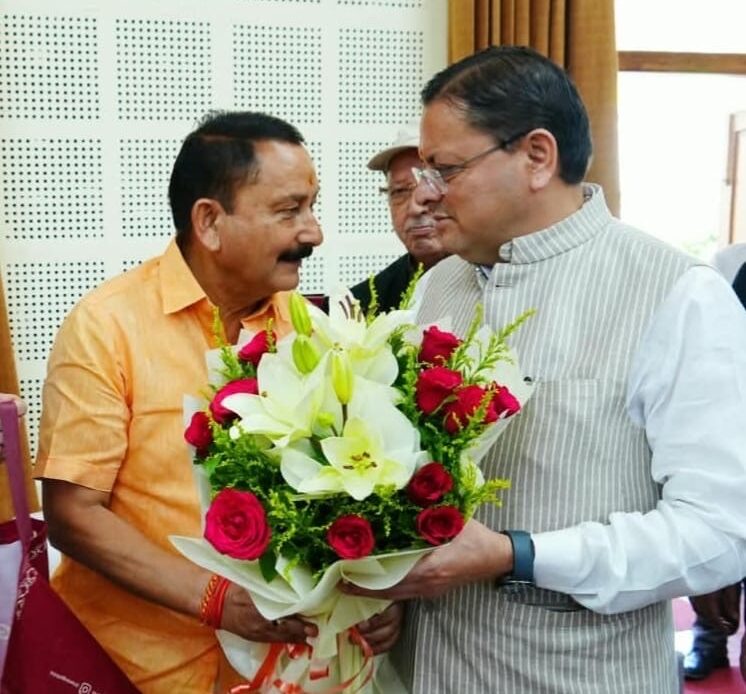सीएम धामी से पूर्व विधायक विजयपाल सजवाण की मुलाकात, गंगोत्री की सियासत में बढ़ी हलचल-Newsnetra 4 f7120098 7fe9 4d51 a138 cfef7e9f69e7