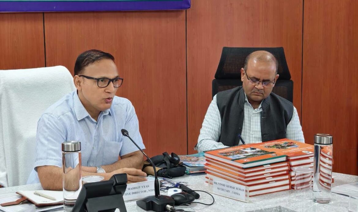 उत्तराखंड में आपदा प्रबंधन प्रशिक्षण को मिलेगा व्यापक विस्तार, हर जिले में तैयार होंगे 10 मास्टर ट्रेनर; NIDM के सहयोग से बनेगा वार्षिक प्रशिक्षण कैलेंडर-Newsnetra 4 img 0894