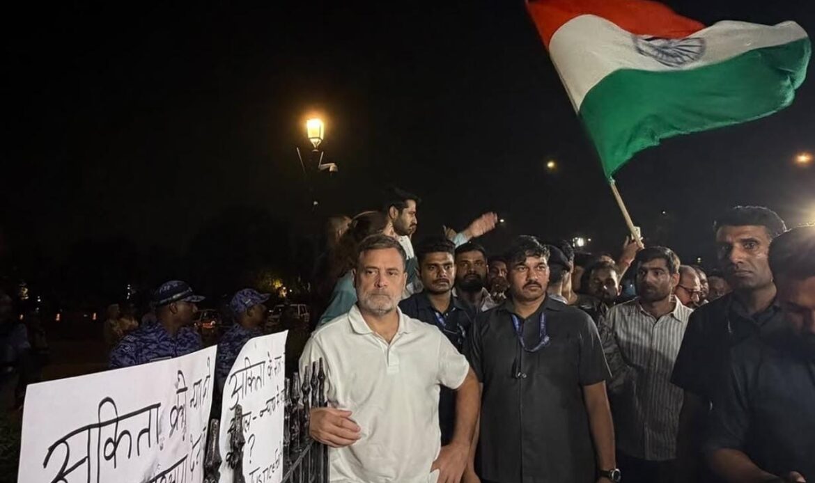 अंकिता भंडारी के माता-पिता को अब तक न्याय नहीं मिलने पर राहुल गांधी ने उठाए सवाल, बोले- इंसाफ की लड़ाई में कांग्रेस उनके साथ खड़ी है-Newsnetra 4 1afaca27 a785 4262 82b4 d5744af2ea37