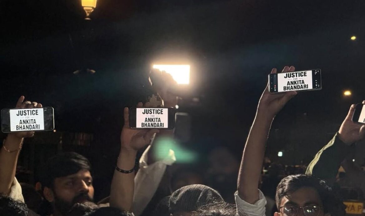 अंकिता भंडारी के माता-पिता को अब तक न्याय नहीं मिलने पर राहुल गांधी ने उठाए सवाल, बोले- इंसाफ की लड़ाई में कांग्रेस उनके साथ खड़ी है-Newsnetra 11 2c9b1e08 d0f0 43fb b5a9 a4f2f36aae17