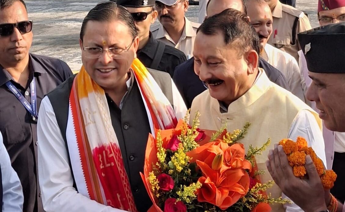 उत्तरकाशी पहुंचे सीएम धामी का विजयपाल सजवाण ने किया स्वागत, विश्वनाथ-शक्ति कॉरिडोर और गोपाल रावत के नाम पर अस्पताल की घोषणा पर जताया आभार-Newsnetra 7 5fd4412b 3312 446d 9356 b83fbcd0f5d7