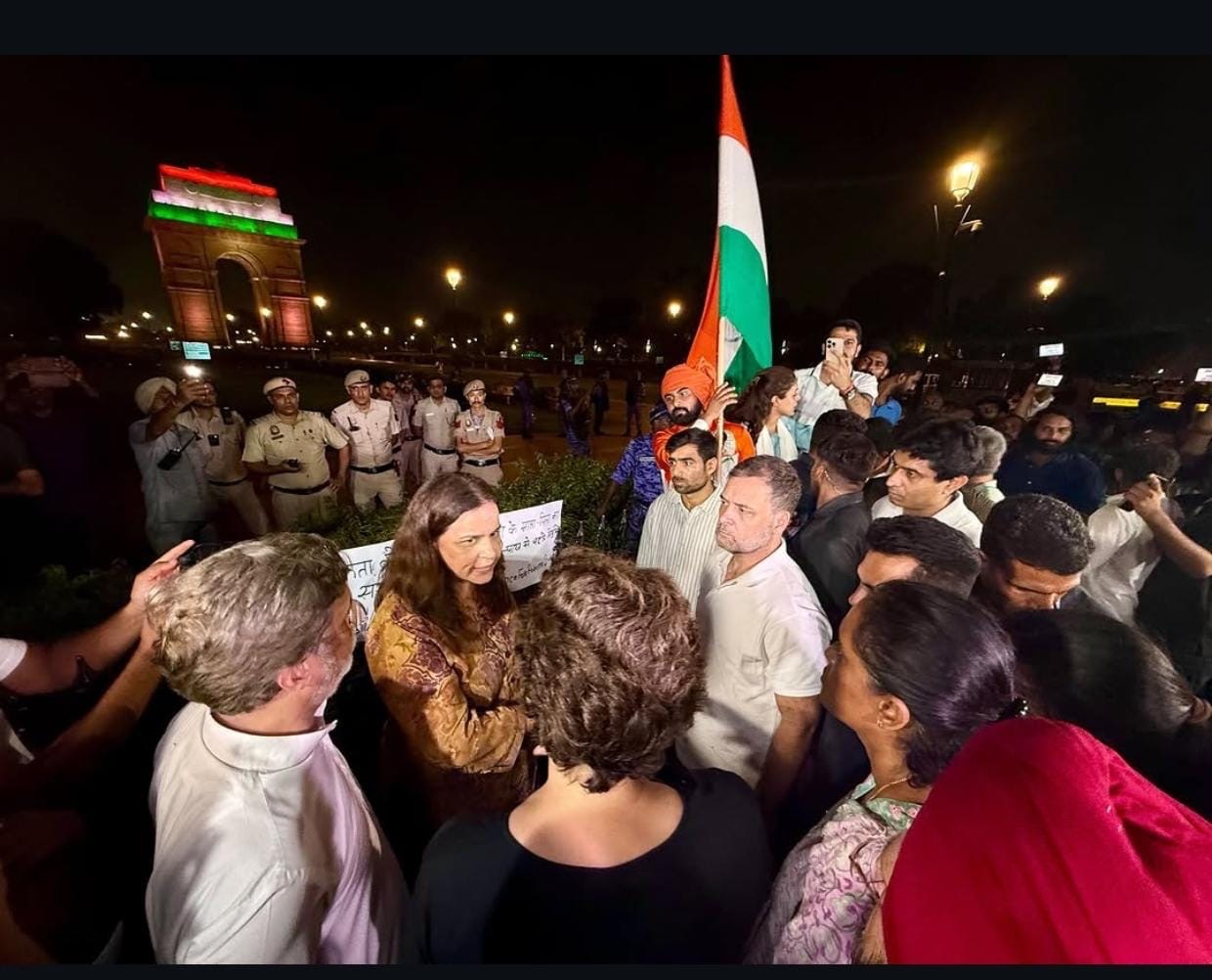 अंकिता भंडारी को न्याय दिलाने की मांग पर कांग्रेस का आंदोलन तेज, दुष्यंत गौतम को वापस बुलाने की उठी मांग-Newsnetra 12 a220ce1c 1622 4c28 bcc9 456d3fa38da8