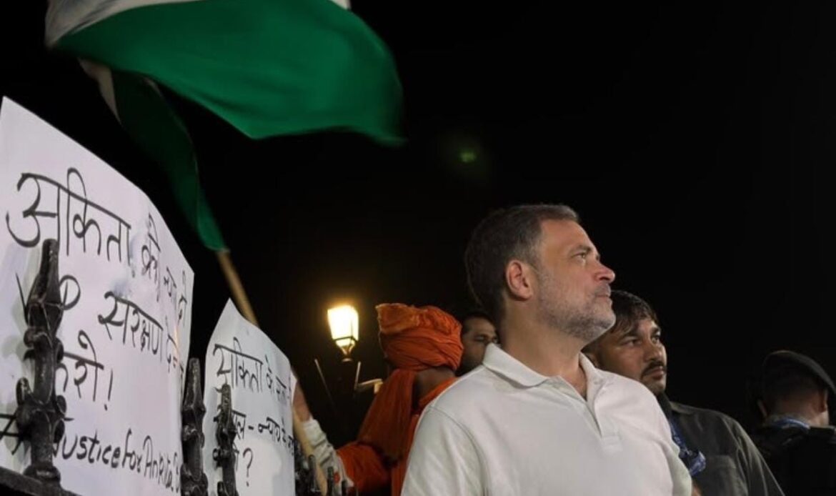 अंकिता भंडारी के माता-पिता को अब तक न्याय नहीं मिलने पर राहुल गांधी ने उठाए सवाल, बोले- इंसाफ की लड़ाई में कांग्रेस उनके साथ खड़ी है-Newsnetra 9 fdd2d7f9 e738 4bbe 975b a6662269e634