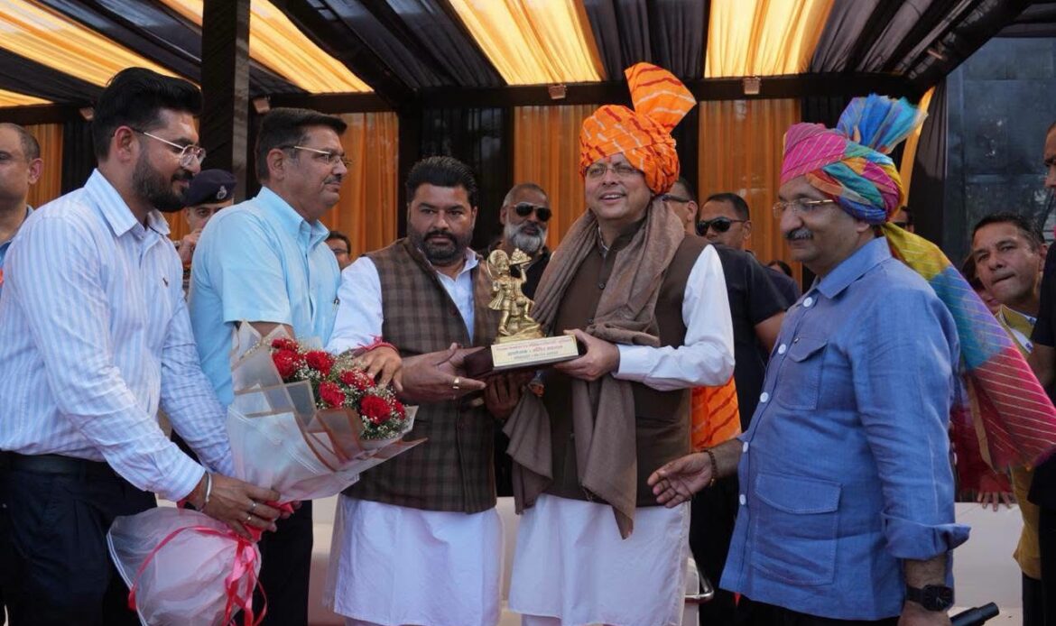 पंचकुला में ‘नमो क्रिकेट लीग’ में मुख्यमंत्री धामी ने खेला क्रिकेट, युवाओं को दिलाई ‘नशे को ना, खेल को हां’ की शपथ-Newsnetra 6 img 1279