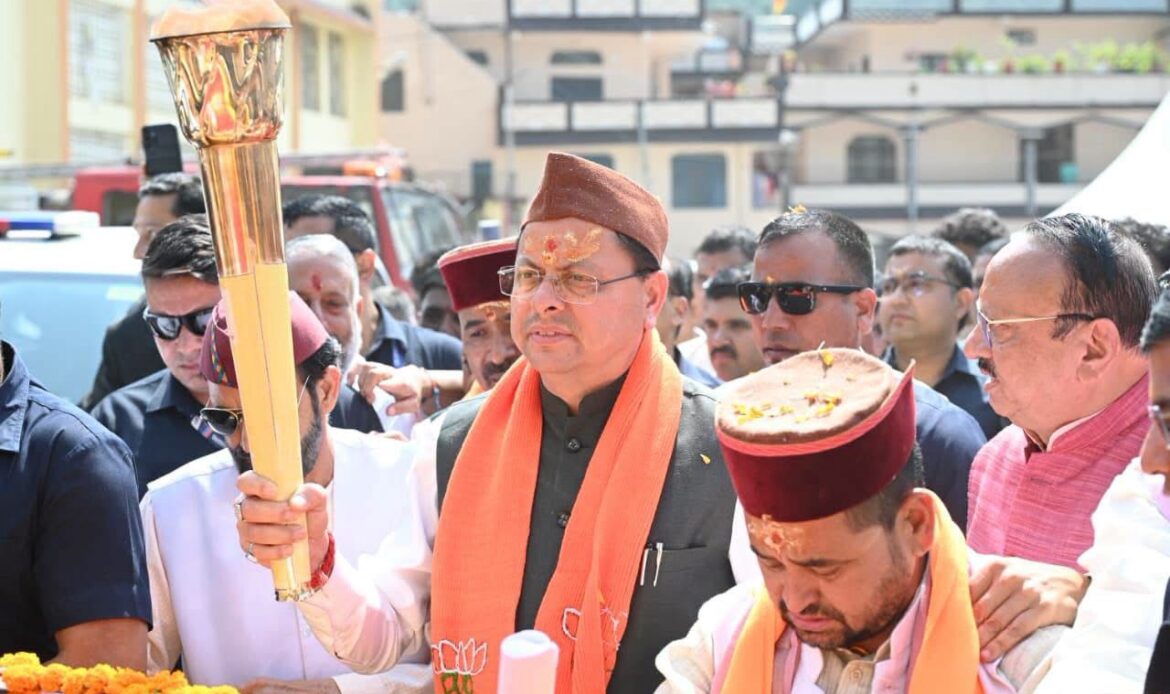उत्तरकाशी को सीएम धामी की बड़ी सौगात, विश्वनाथ-शक्ति मंदिर कॉरिडोर और जिला अस्पताल का नाम गोपाल सिंह रावत के नाम पर रखने का ऐलान-Newsnetra 6 img 1448