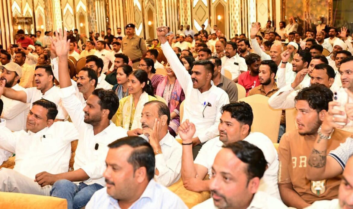 हरिद्वार में 60 हजार से अधिक पंचायत प्रतिनिधियों का प्रशिक्षण, मुख्यमंत्री धामी बोले- सशक्त पंचायतें हैं विकसित उत्तराखंड की मजबूत नींव-Newsnetra 6 img 1480