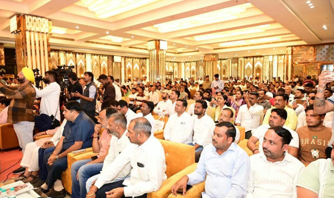 हरिद्वार में 60 हजार से अधिक पंचायत प्रतिनिधियों का प्रशिक्षण, मुख्यमंत्री धामी बोले- सशक्त पंचायतें हैं विकसित उत्तराखंड की मजबूत नींव-Newsnetra 7 img 1481