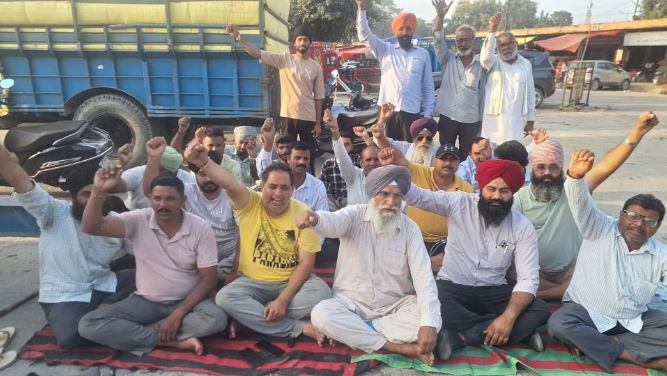 उत्तराखंड में धान खरीद को लेकर किसानों का गुस्सा फूटा, ओलावृष्टि पर मुआवजा दोगुना-Newsnetra 6 sdfvgggg